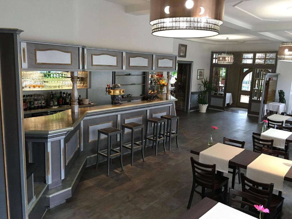 Hotel Restaurant Le Bristol Niederbronn-les-Bains Dış mekan fotoğraf