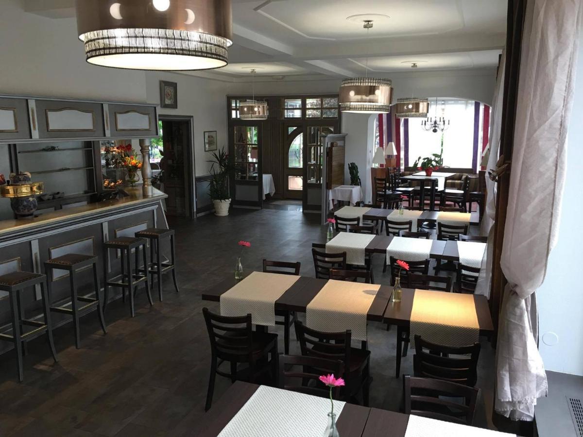 Hotel Restaurant Le Bristol Niederbronn-les-Bains Dış mekan fotoğraf
